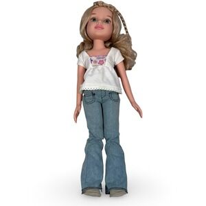 MGA Entertainment Best Friends Club BFC Kaitlin Doll 2009 Blonde Green Eyes 18"